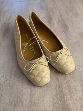 REPORT Quilted Ballet Flats in Apricot | Size 10